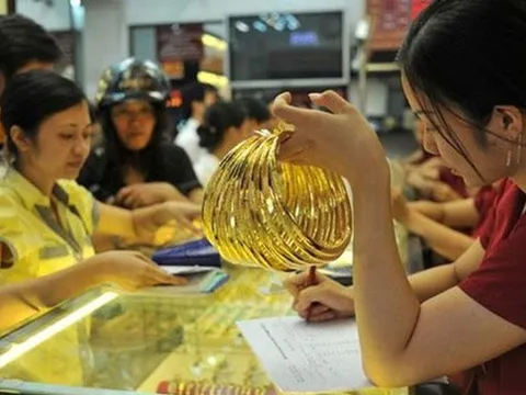 Vàng trong nước tiếp tục tăng mạnh, giữ vàng từ đầu năm đến nay lãi bao nhiêu?
