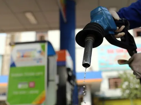 Giá xăng dầu hôm nay 14/4: Cập nhật giá xăng dầu trong nước, quốc tế